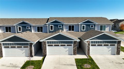 Condo For Sale - 209 NW Waverly Drive<br/> Waukee, IA 50263