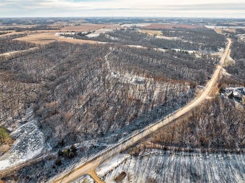 Homes For Sale - 3190 Wax Trail<br/> Dexter, IA 50070