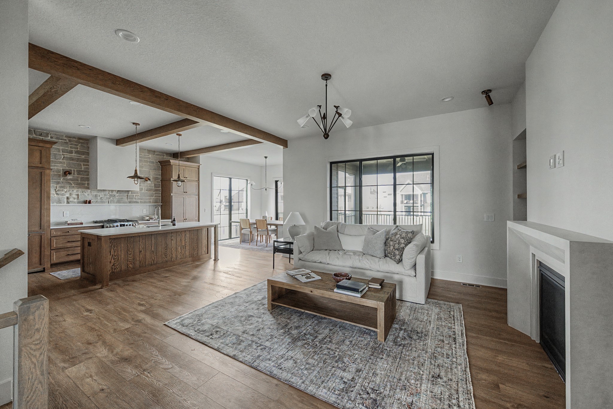 6112 NE Oak Drive