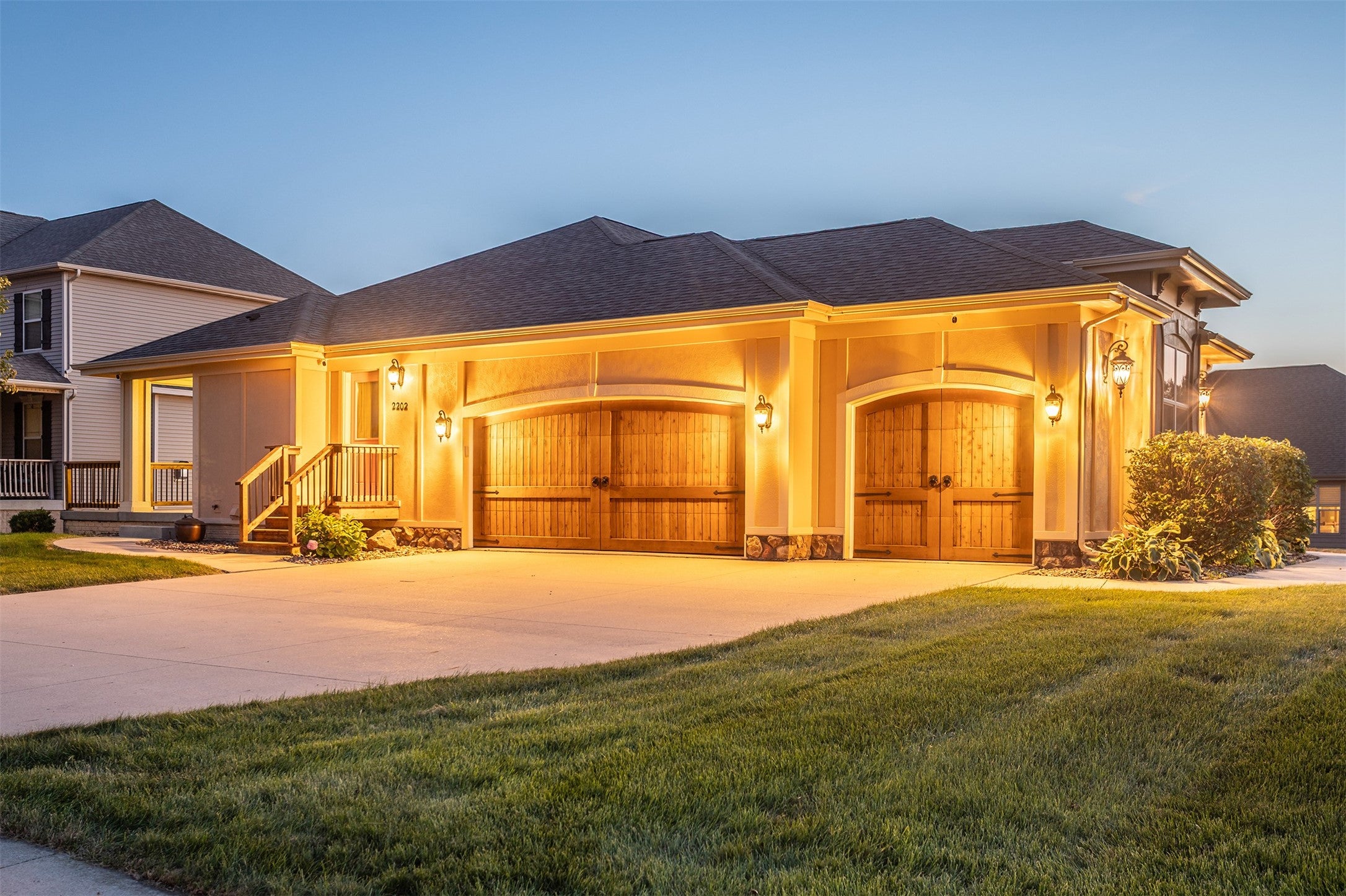 2202 Hearthstone Circle SW