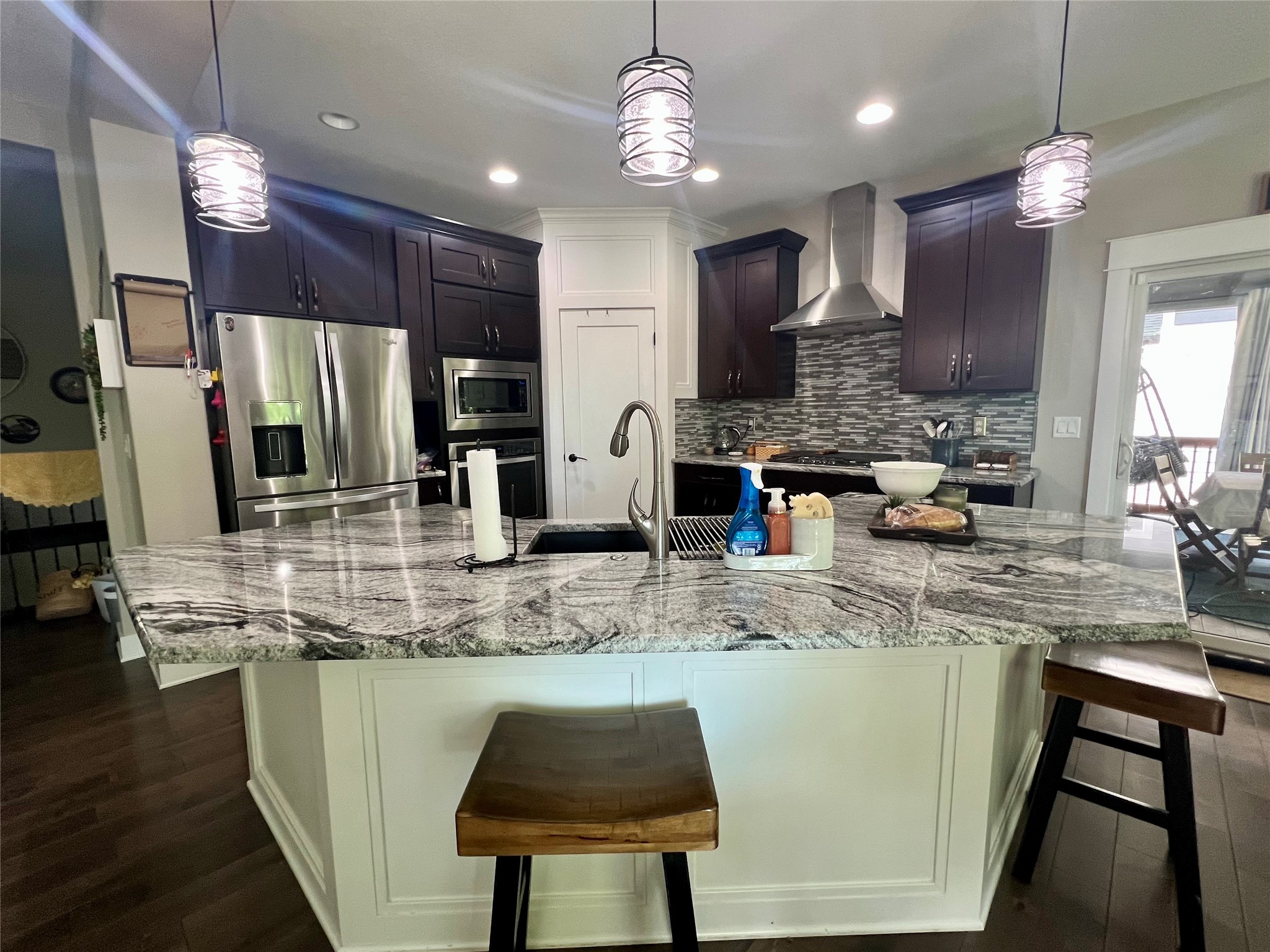 4715 Wisconsin Avenue