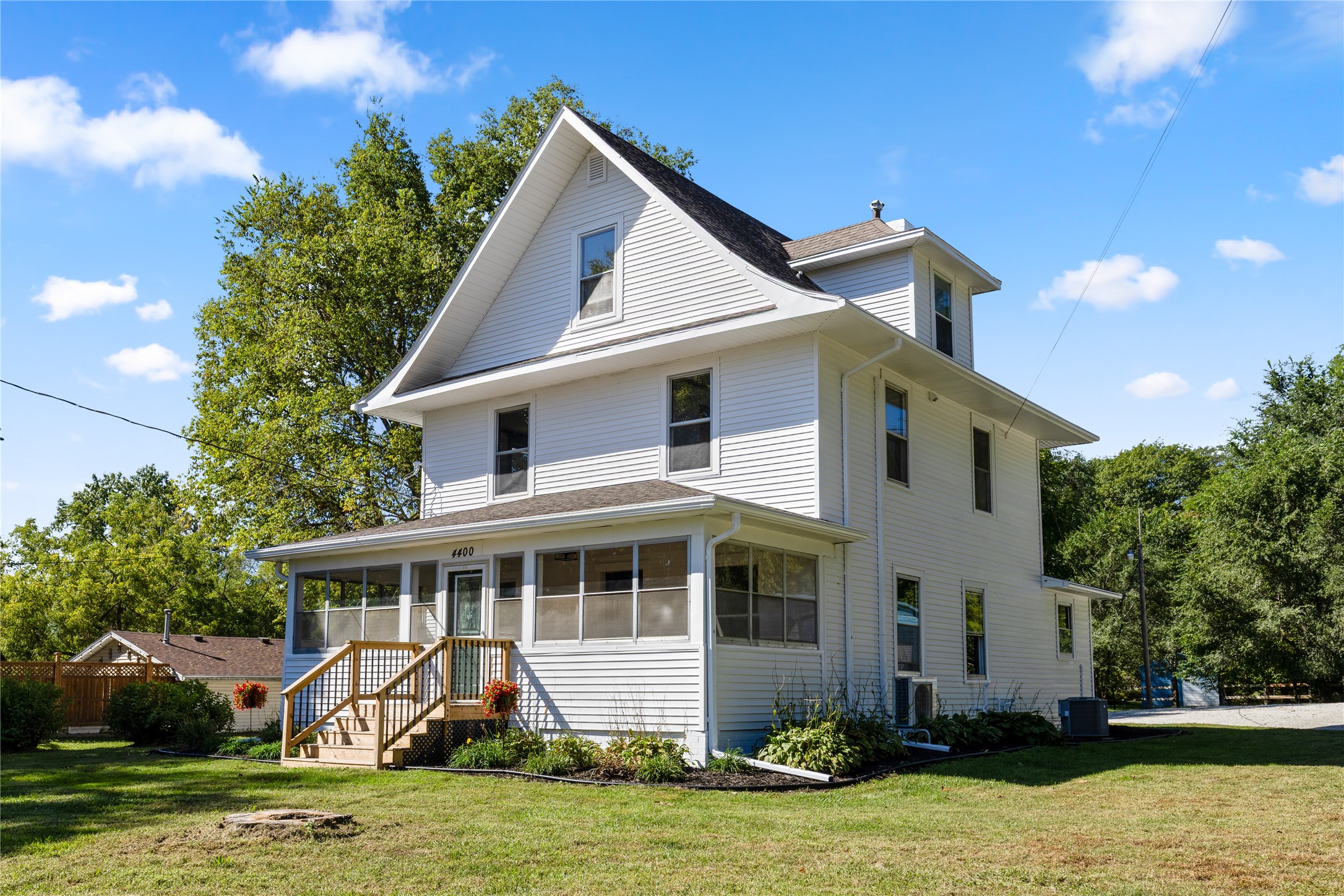 4400 NW 6th Drive