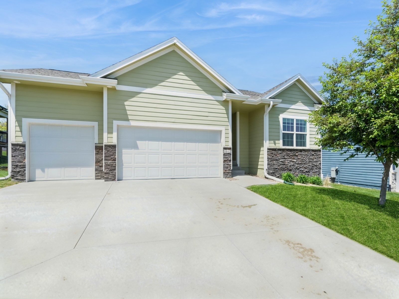 1642 S 11th Street, Adel, Iowa image 2