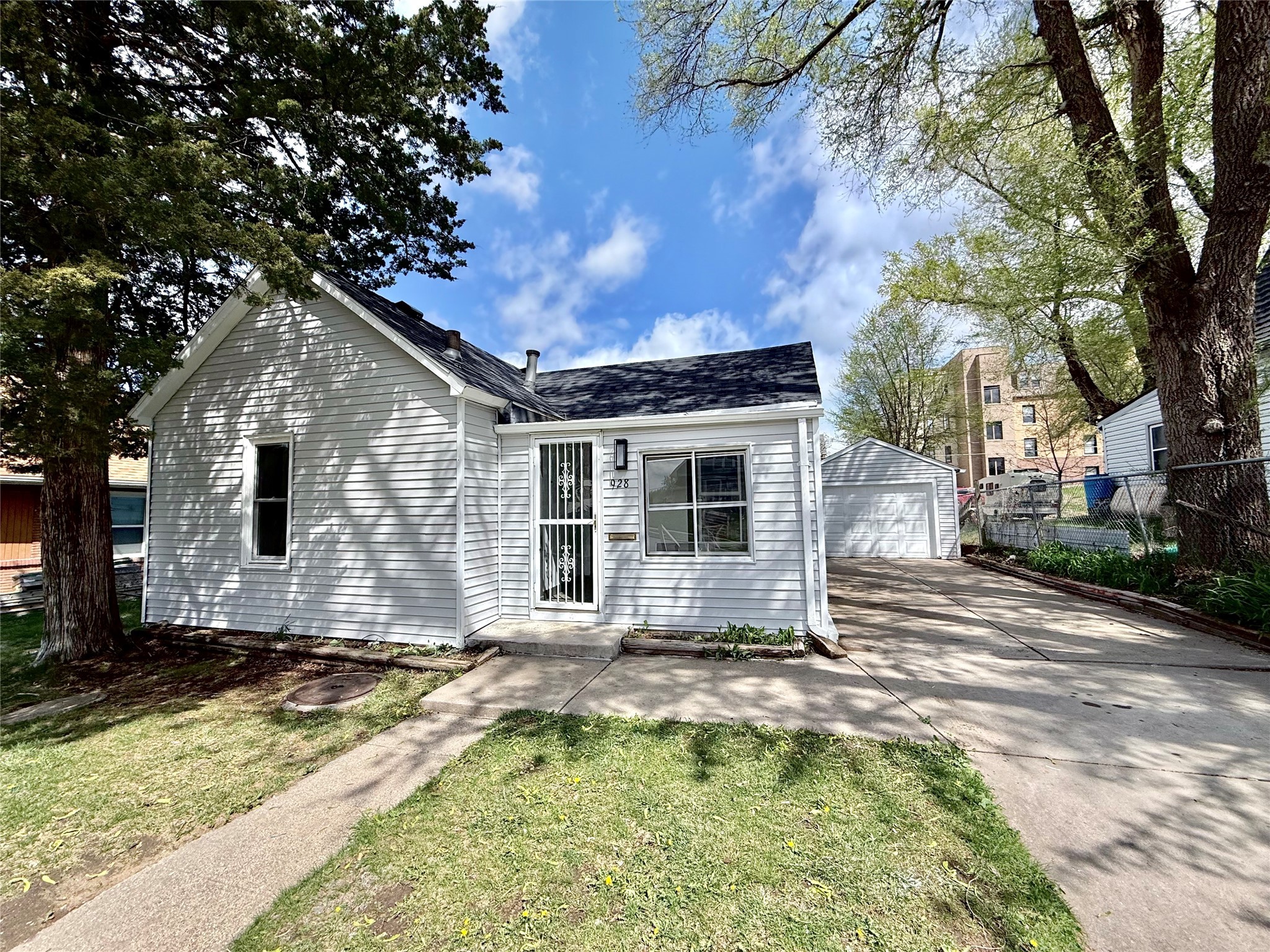 928 Morton Avenue, Des Moines, Iowa image 1