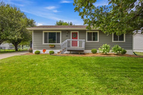 Homes For Sale - 602 NW Greenwood Street<br/> Ankeny, IA 50023