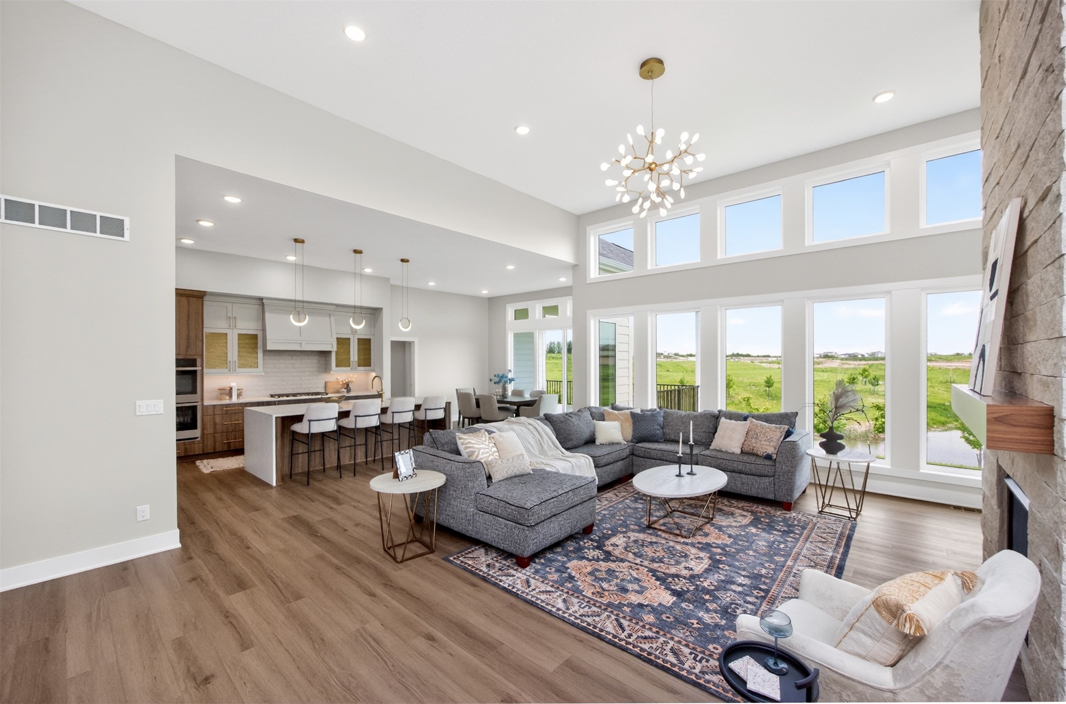 Urbandale, Iowa, 50323, United States, 5 Bedrooms Bedrooms, ,5 BathroomsBathrooms,Residential,Active,2017880