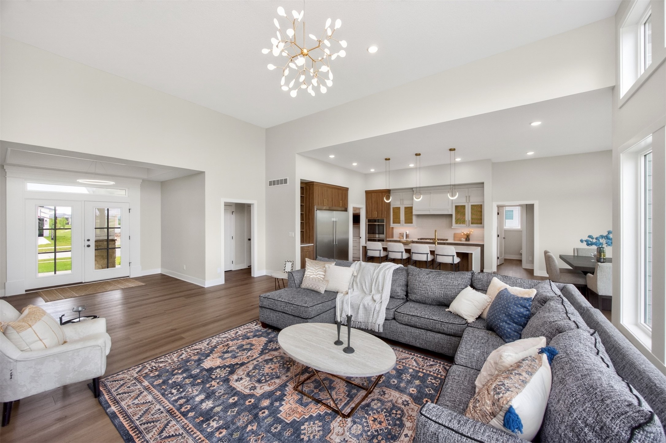 Urbandale, Iowa, 50323, United States, 5 Bedrooms Bedrooms, ,5 BathroomsBathrooms,Residential,Active,2017880
