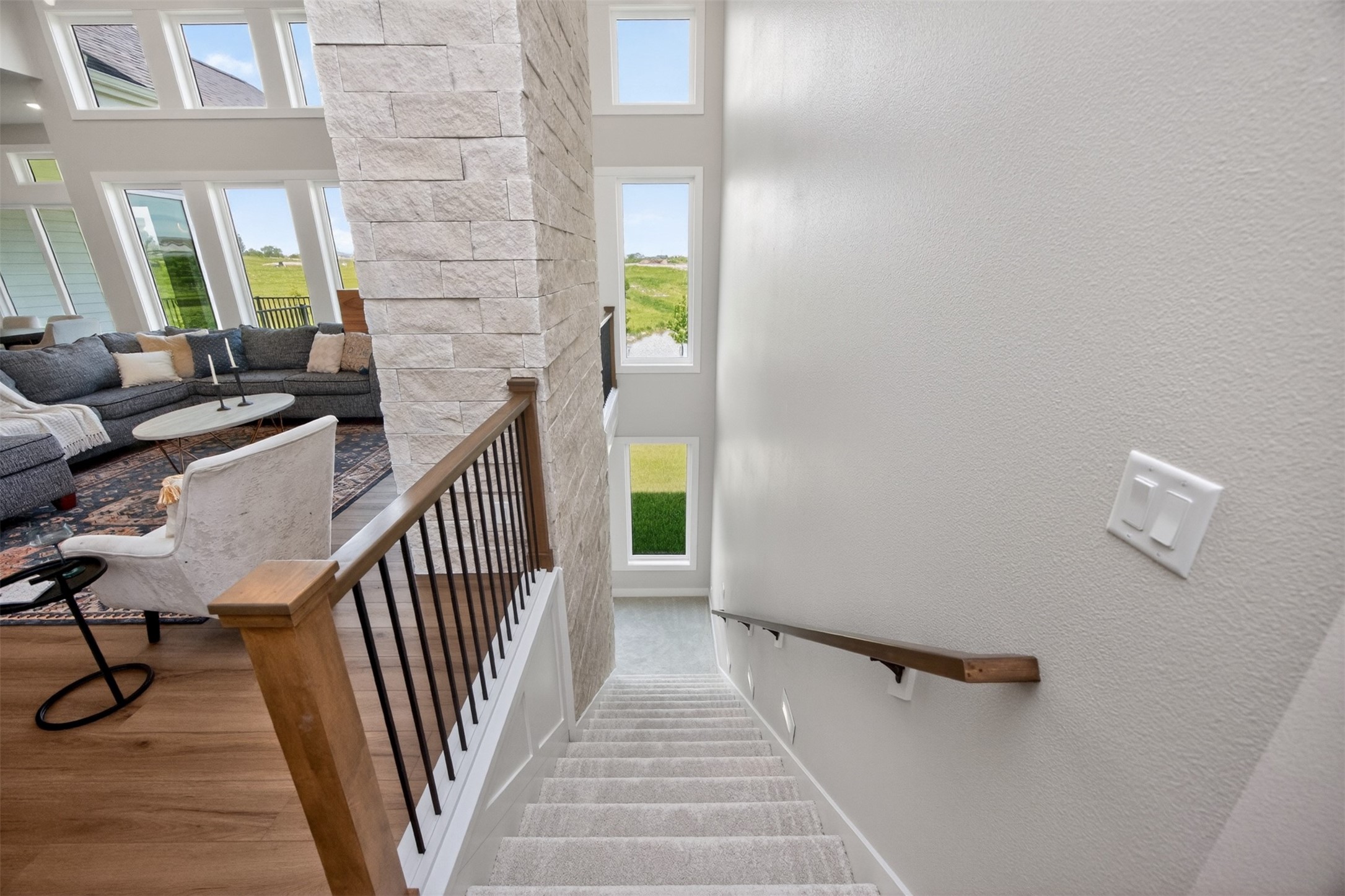 Urbandale, Iowa, 50323, United States, 5 Bedrooms Bedrooms, ,5 BathroomsBathrooms,Residential,Active,2017880