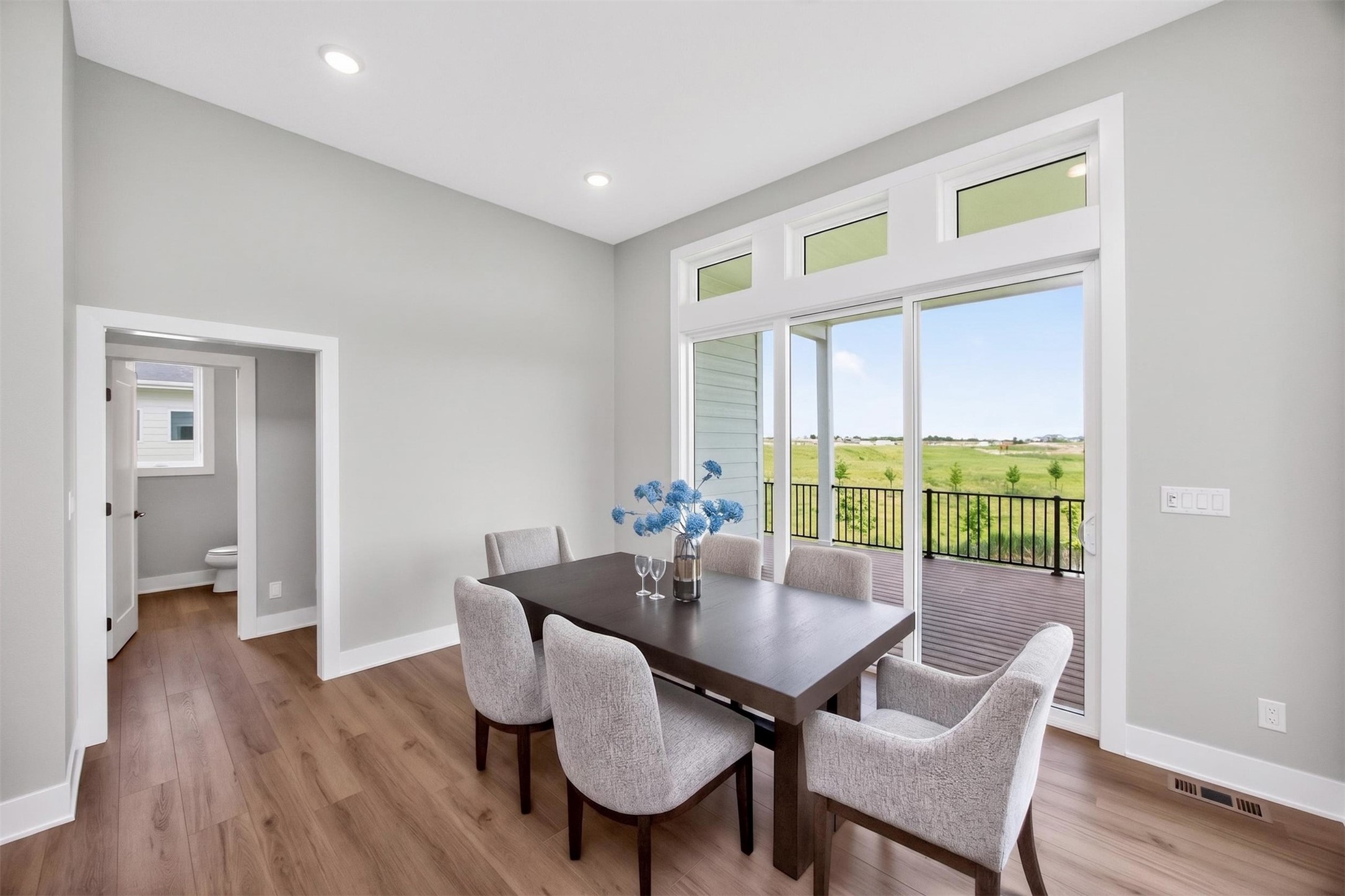 Urbandale, Iowa, 50323, United States, 5 Bedrooms Bedrooms, ,5 BathroomsBathrooms,Residential,Active,2017880