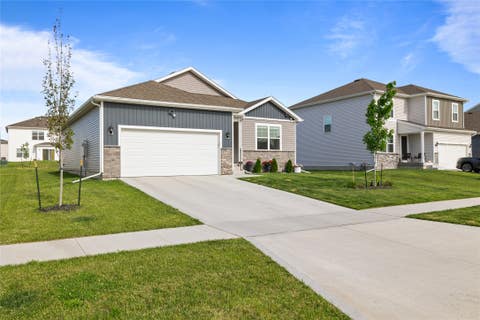 Homes For Sale - 1313 NE Deerfield Drive<br/> Ankeny, IA 50021