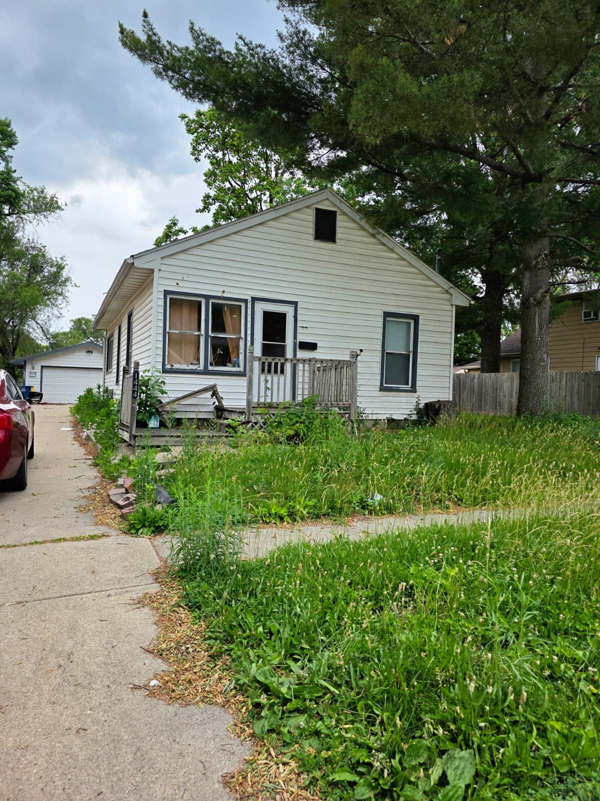 Photo 1 of 13 — 1444 E 22nd Street, Des Moines, IA 50317