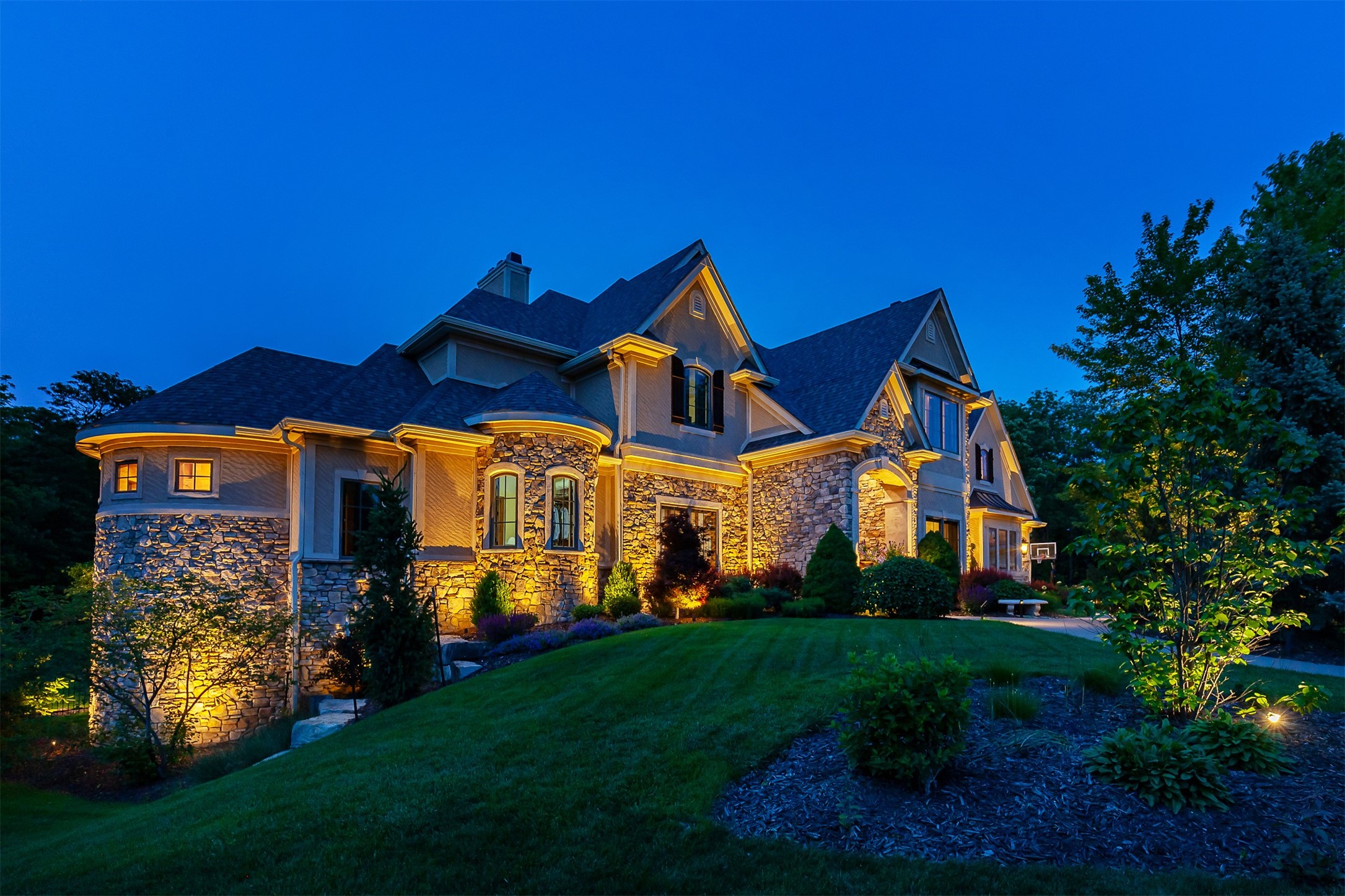 809 NE Bridge Creek Court