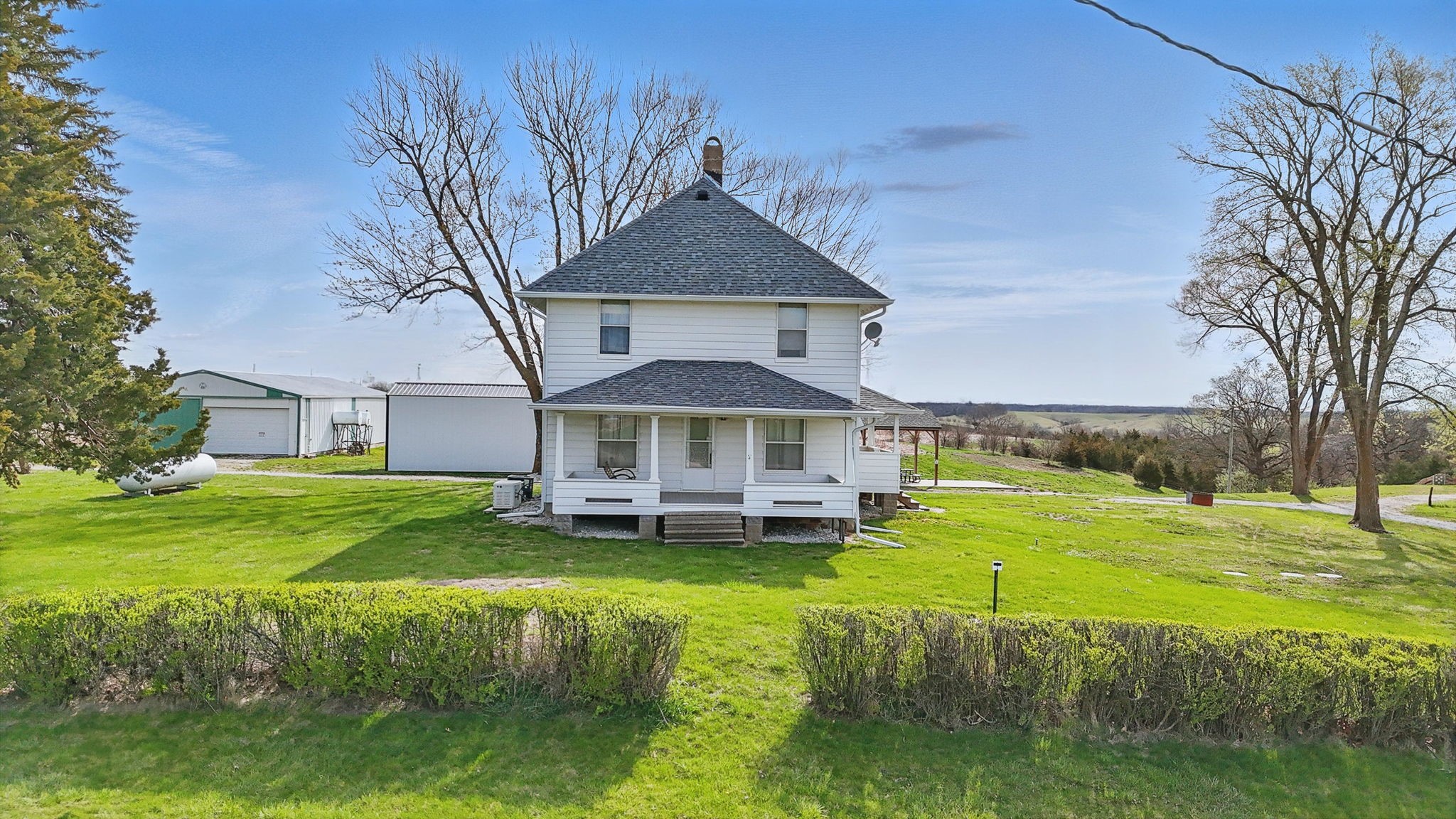 27048 500th Street, Chariton, Iowa image 1