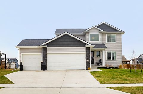 Homes For Sale - 410 Westwood Drive<br/> Huxley, IA 50124