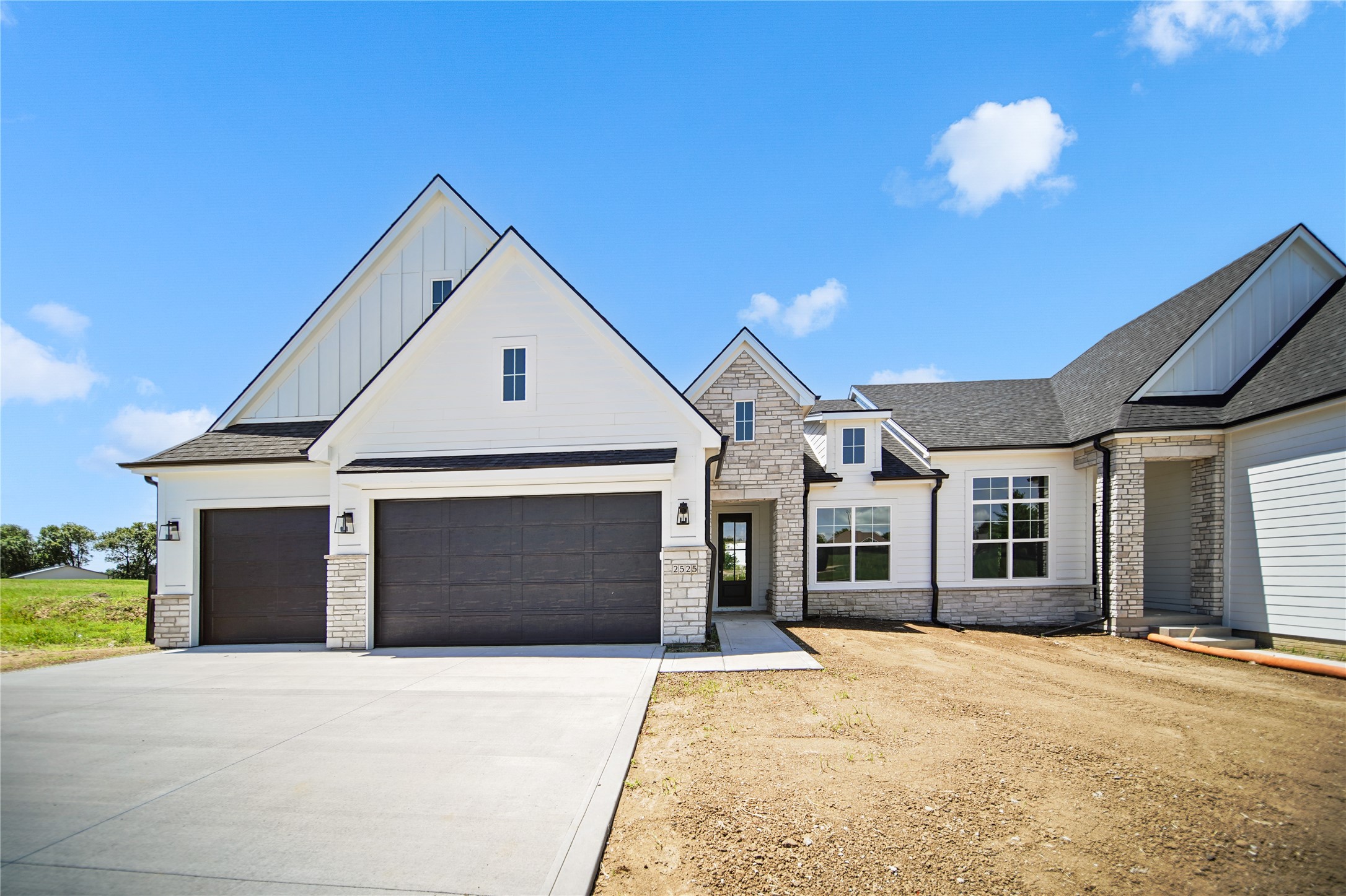 Photo 1 of 25 — 2525 Bos Landen Drive, Pella, IA 50219