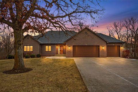 Homes For Sale - 33998 Mill Creek Drive<br/> Adel, IA 50003