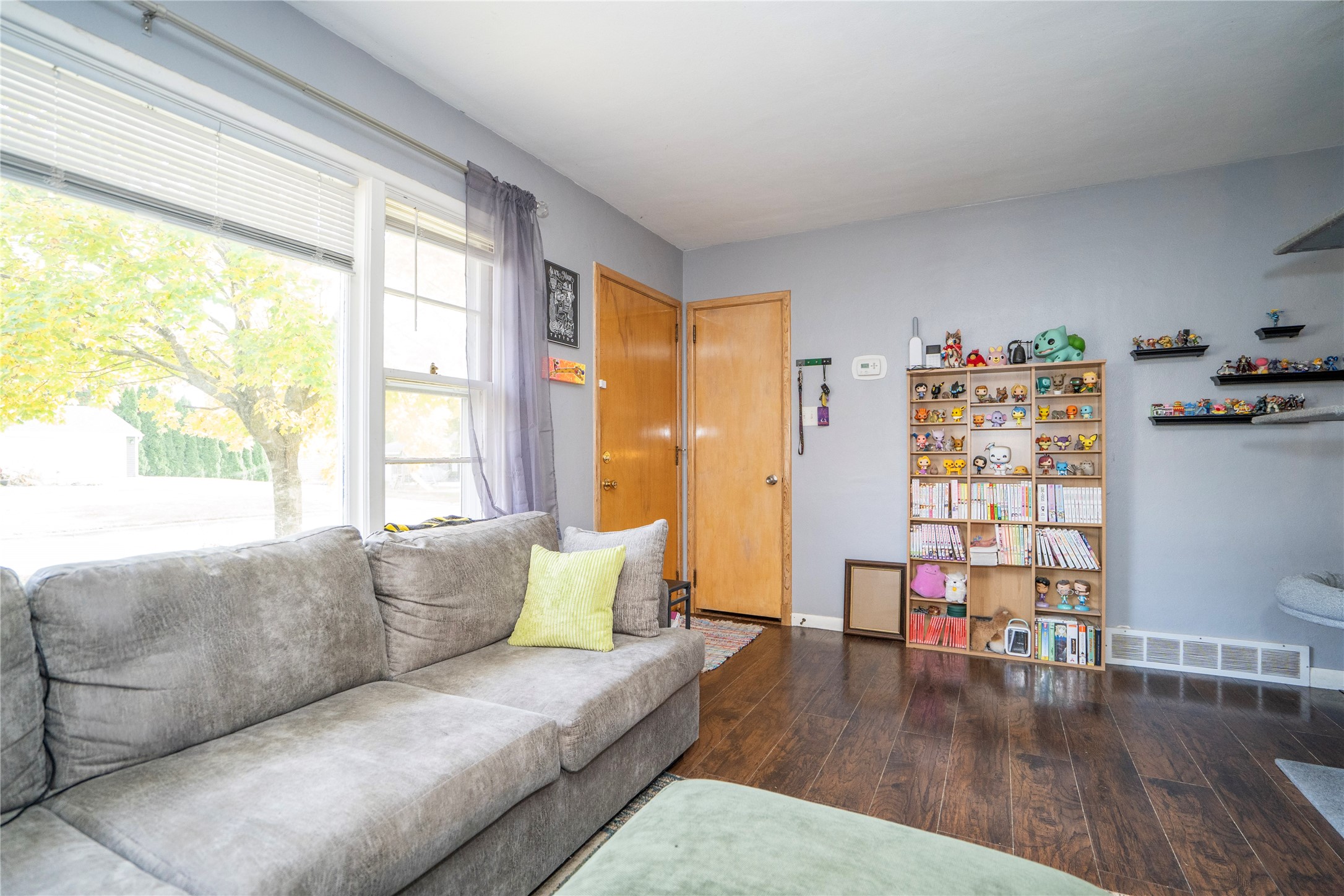 205 E 17th Street Place N