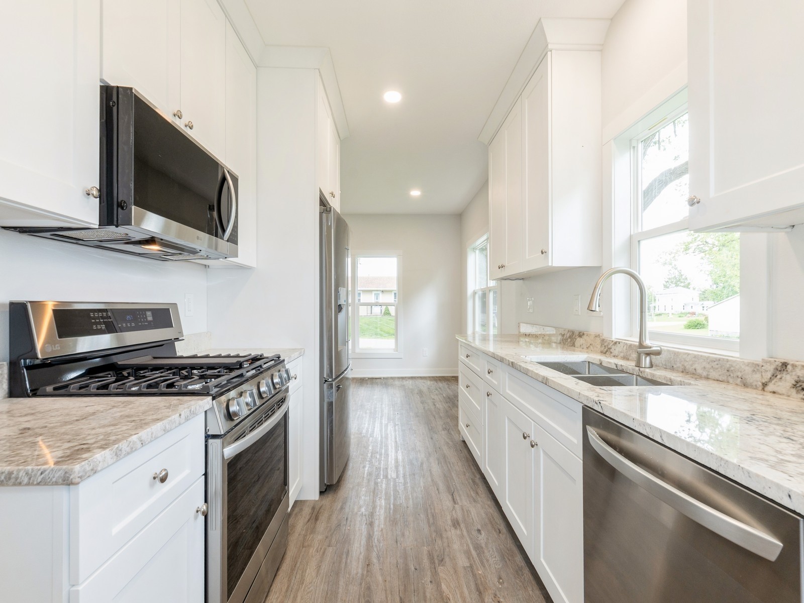 316 N Sherman Street, Stuart, Iowa image 3