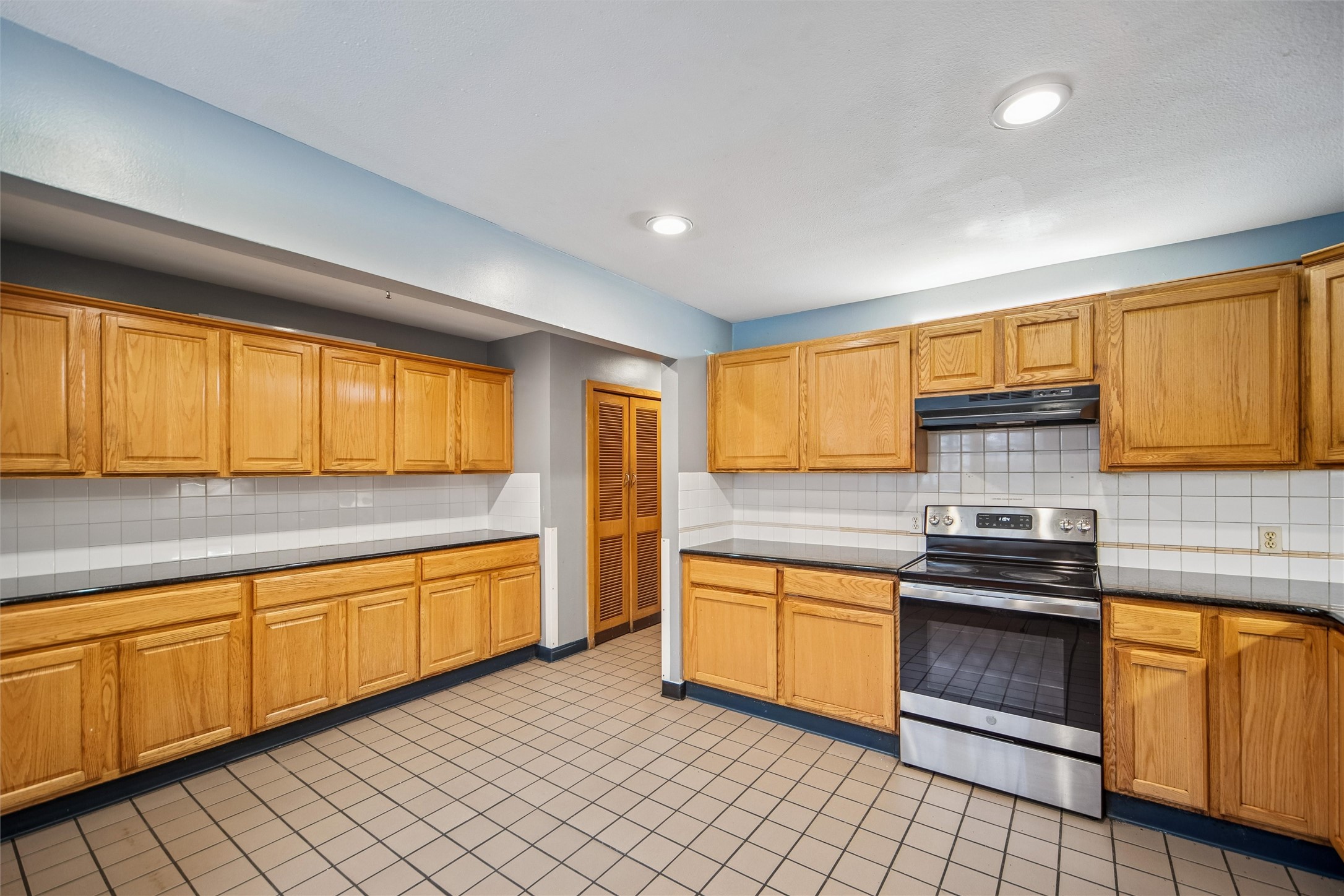 4220 E Douglas Avenue