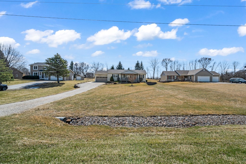 7711 NE 108th Place, Bondurant, Iowa image 2