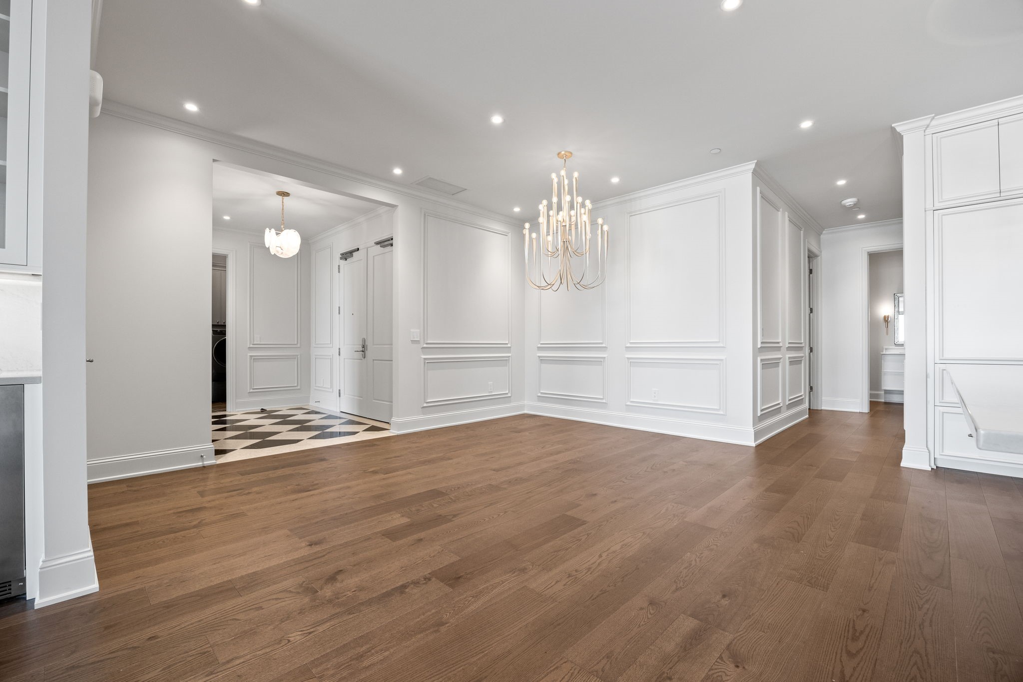 595 60th Street S 404