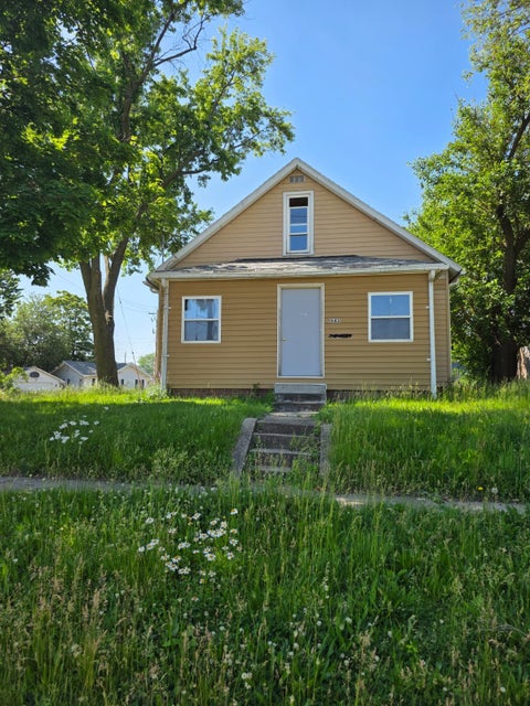 Homes For Sale - 1843 Walker Street<br/> Des Moines, IA 50316
