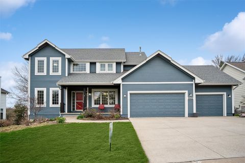 Homes For Sale - 6832 Morningside Circle<br/> Johnston, IA 50131