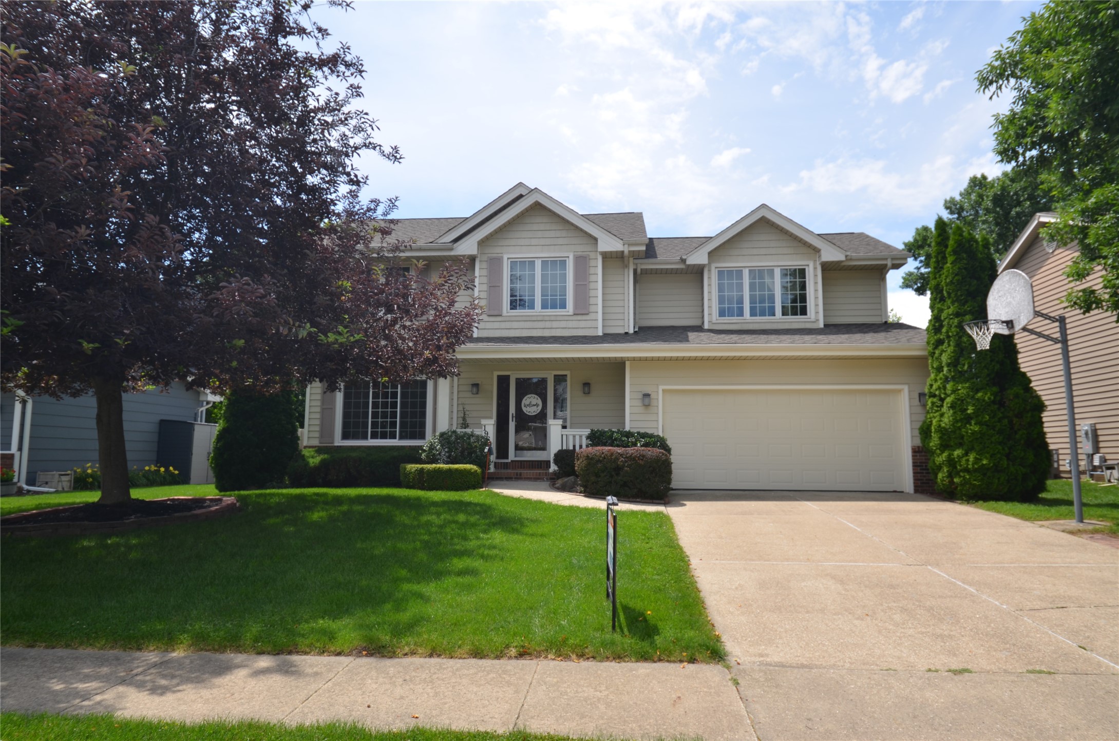 Photo 1 of 28 — 1964 Walnut Street, West Des Moines, IA 50265