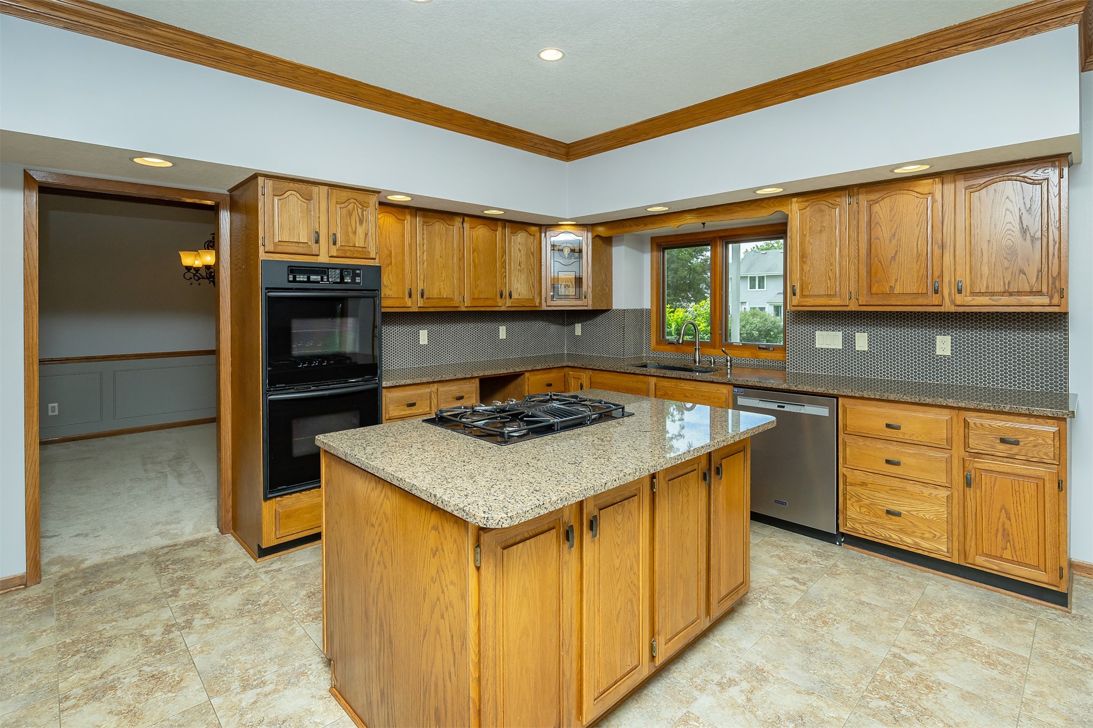 4630 Stonebridge Road, West Des Moines, Iowa image 6