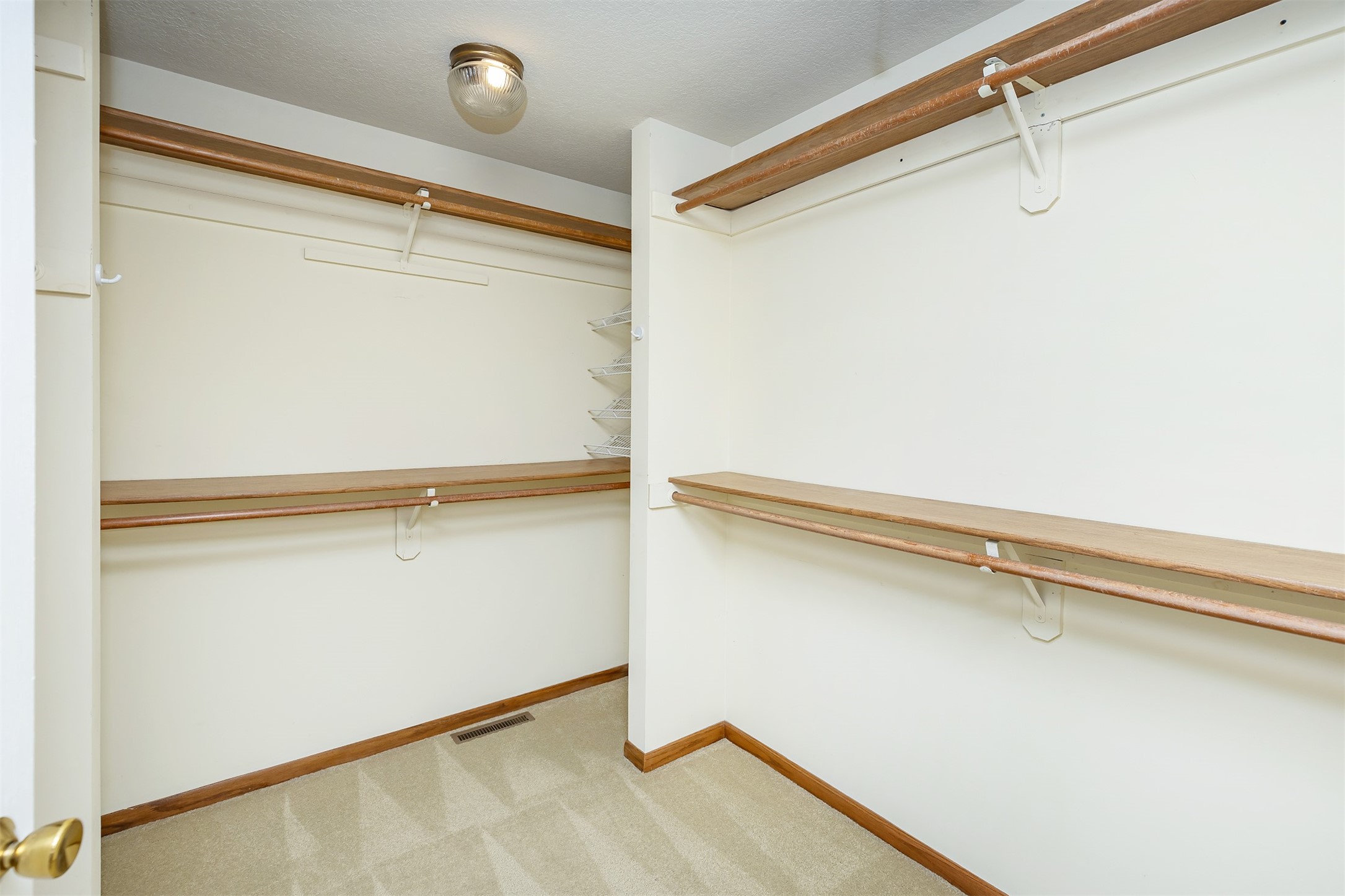 4630 Stonebridge Road, West Des Moines, Iowa image 22