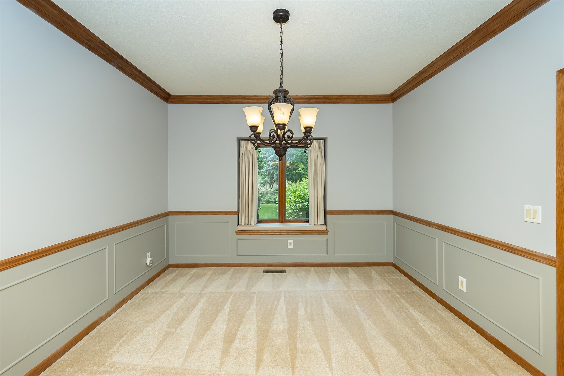 4630 Stonebridge Road, West Des Moines, Iowa image 8