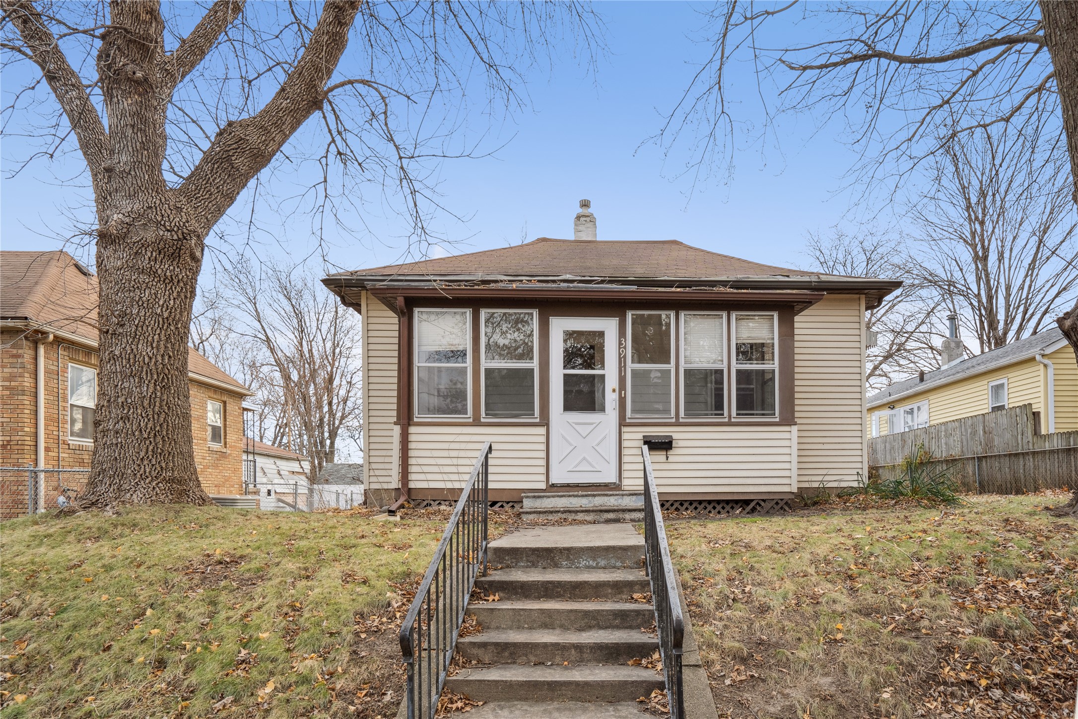 3911 8th Street, Des Moines, Iowa image 1