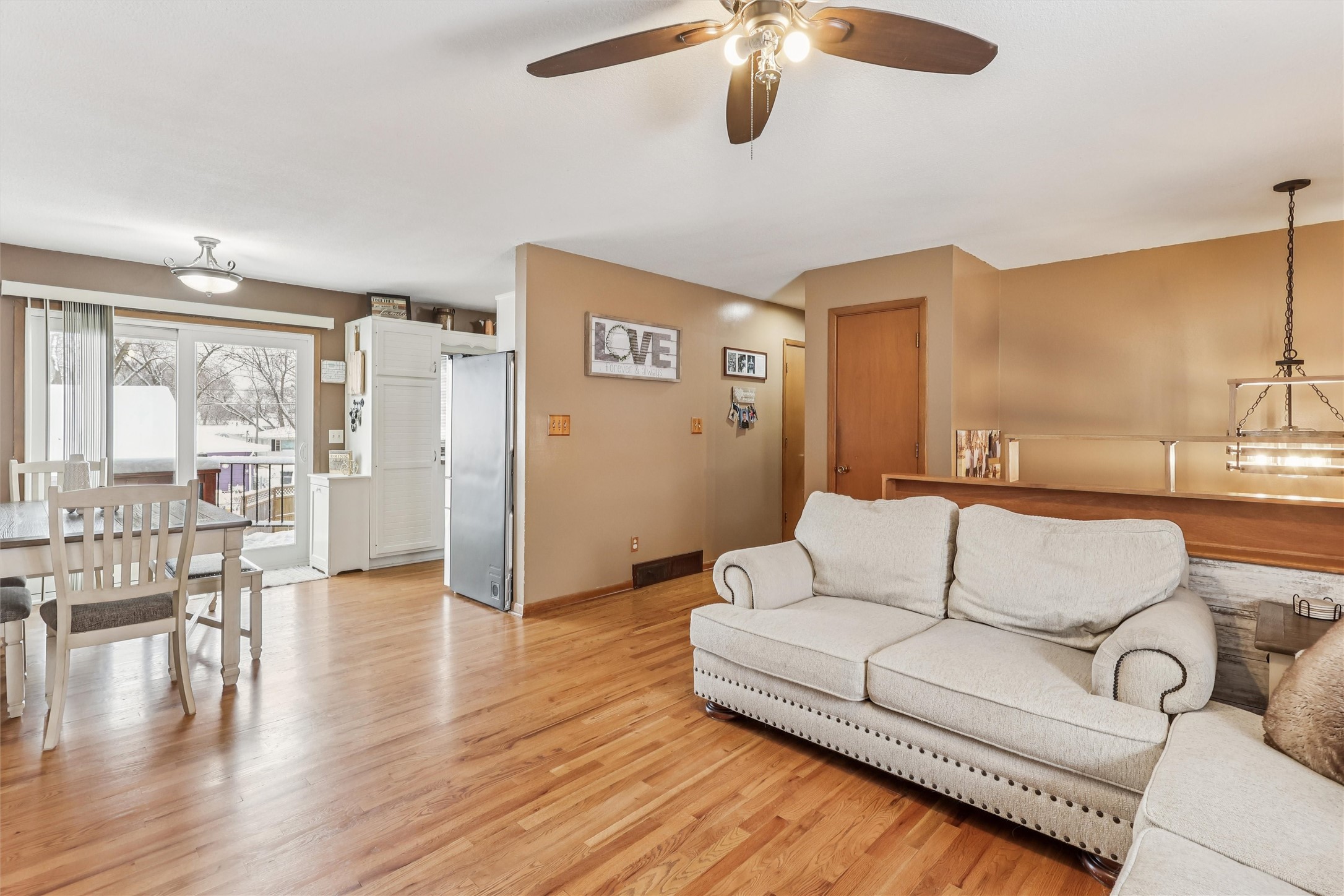 202 NE Crestmoor Place