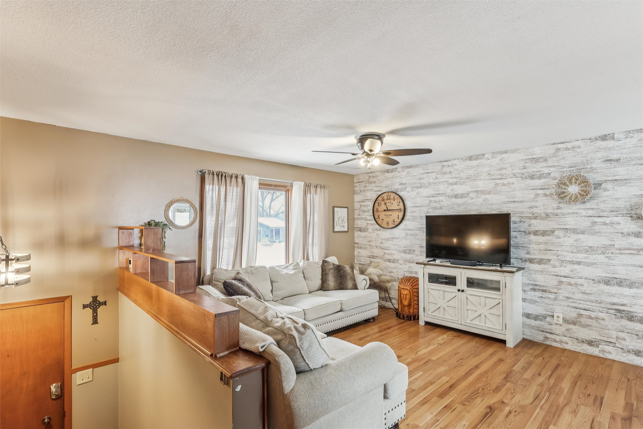 202 NE Crestmoor Place