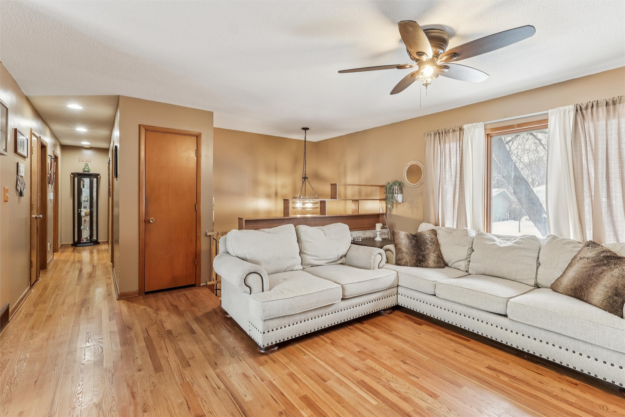 202 NE Crestmoor Place