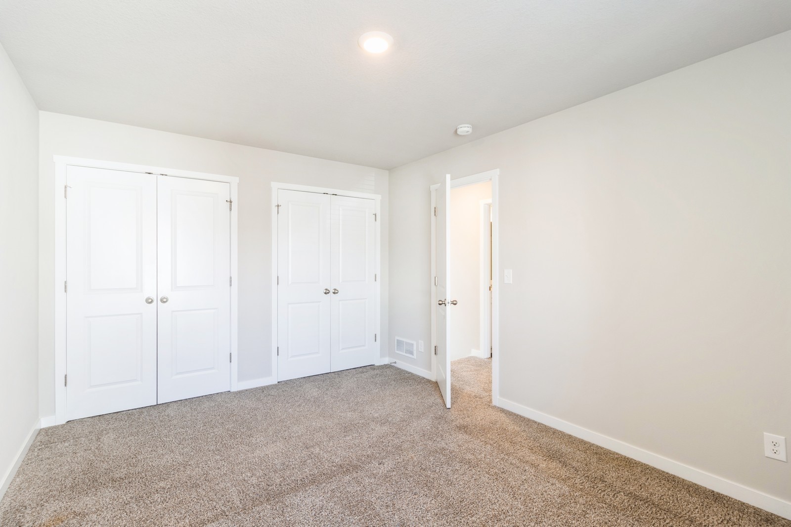 918 NE Traverse Drive, Waukee, Iowa image 5