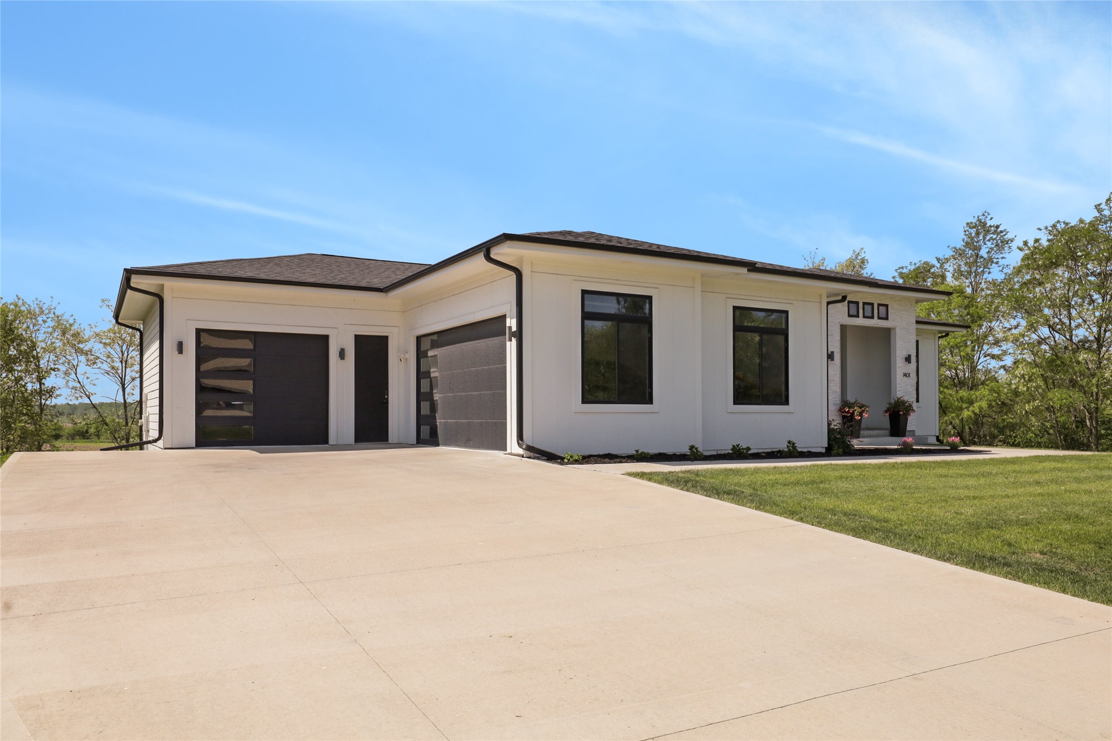 4731 162nd Street, Urbandale, Iowa image 3