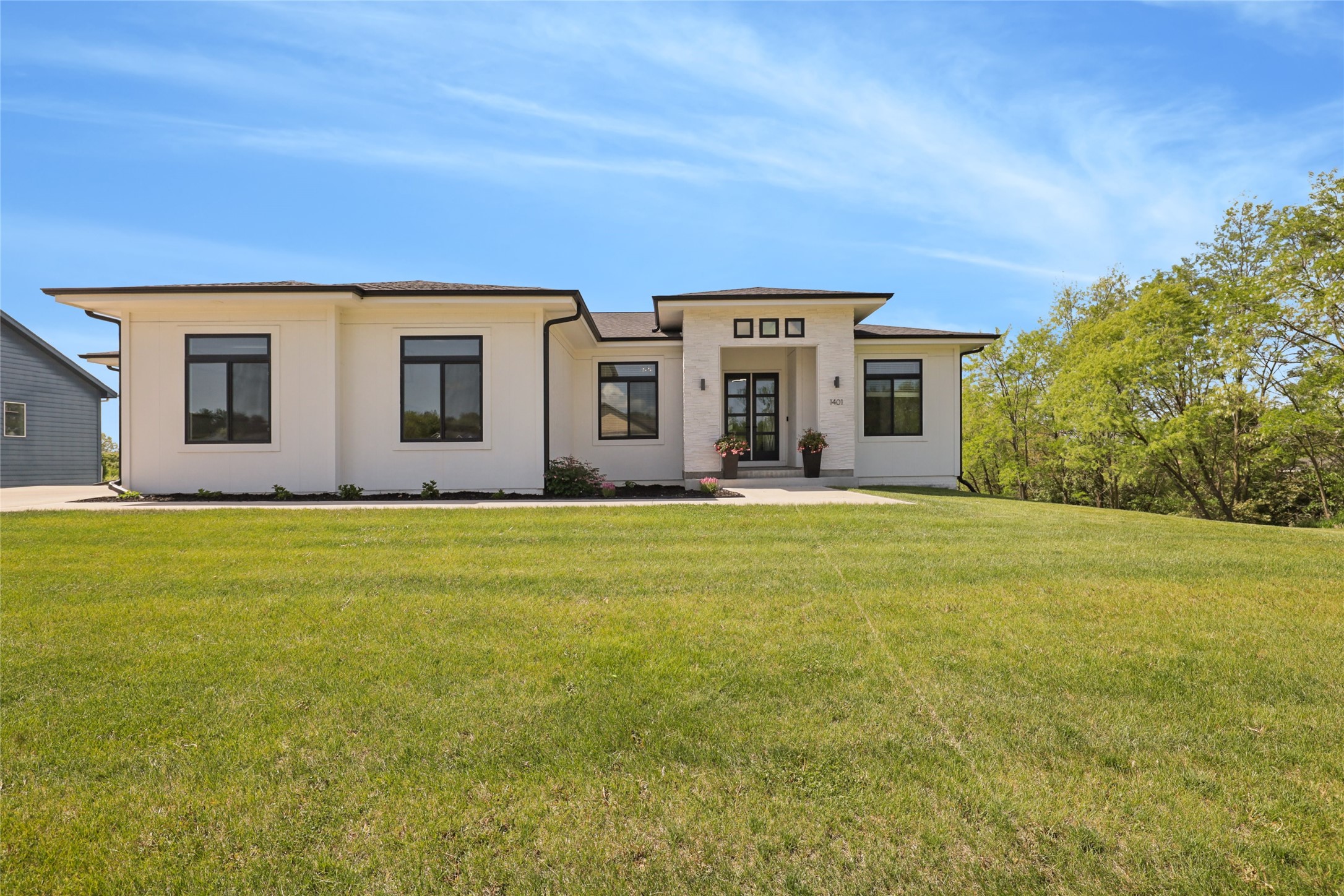 4731 162nd Street, Urbandale, Iowa image 2