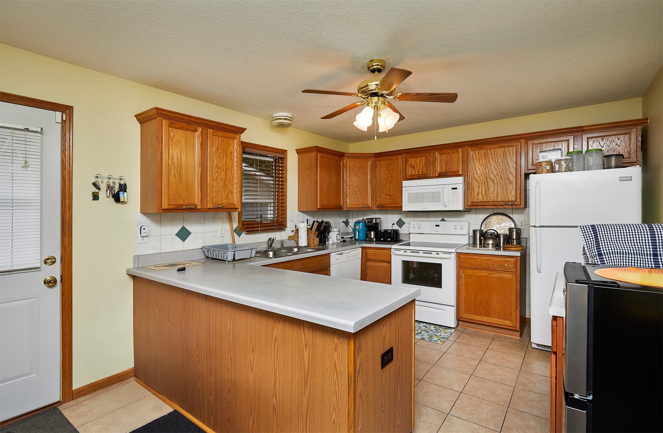 1236 63rd Street, Windsor Heights, Iowa image 10