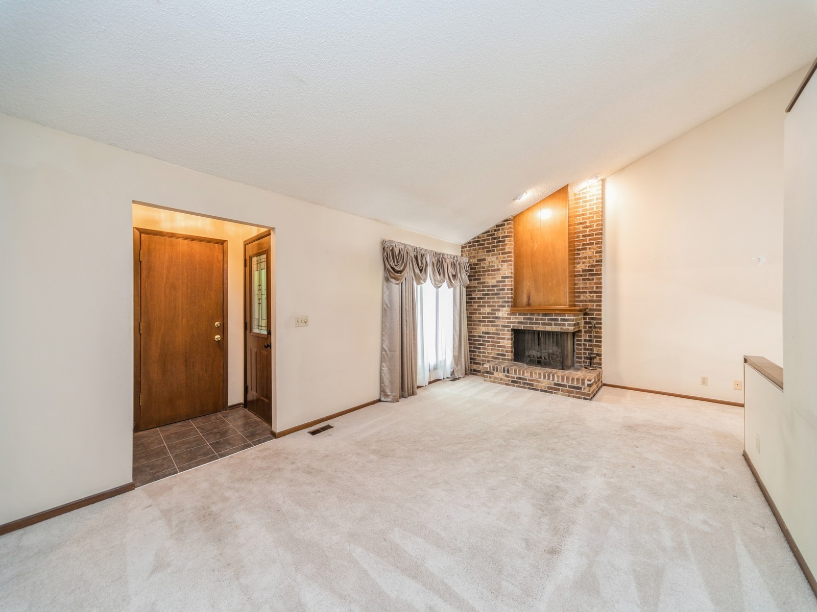 5200 Twana Drive, Des Moines, Iowa image 6