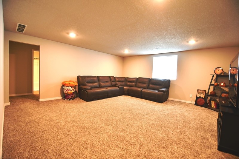 2010 N 7th Street, Indianola, Iowa image 11
