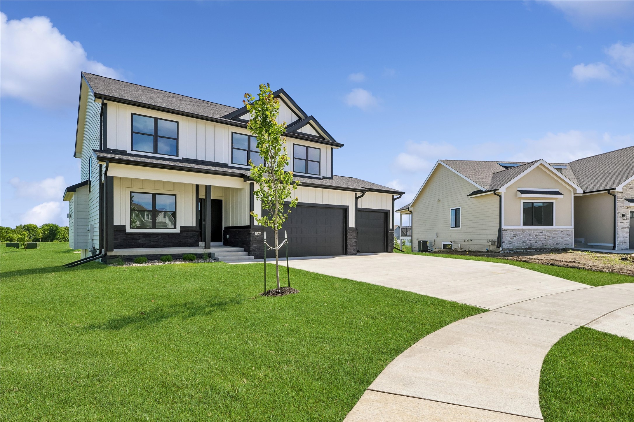 250 NW Copperleaf Court