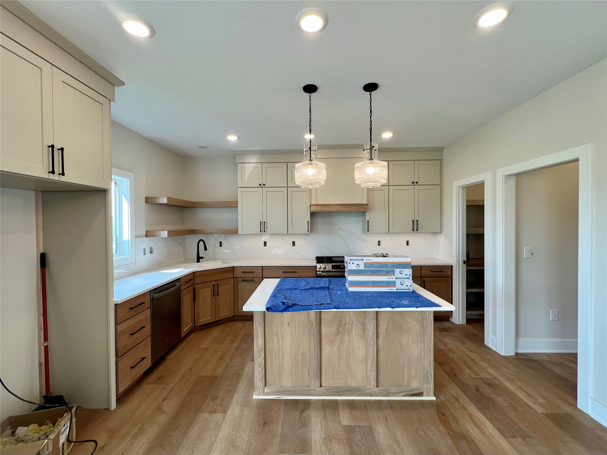 250 NW Copperleaf Court