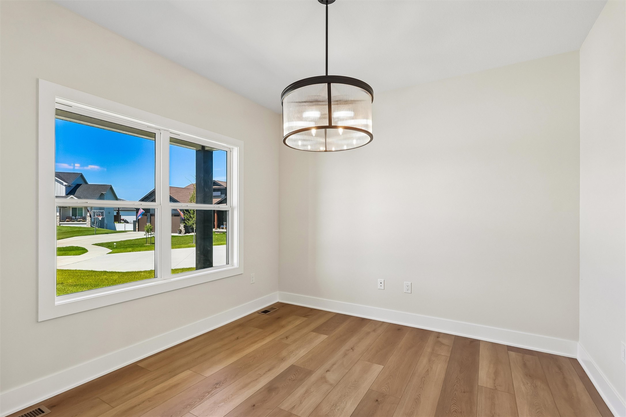 250 NW Copperleaf Court