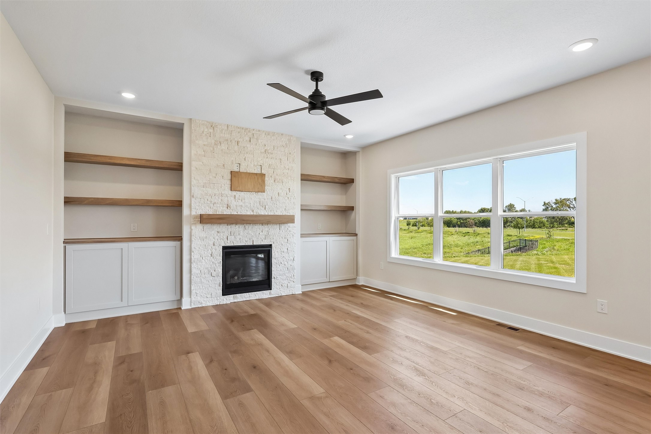 250 NW Copperleaf Court