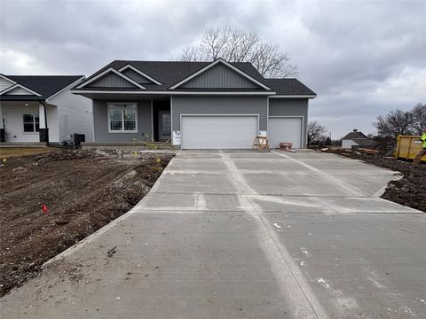 Homes For Sale - 2210 Ash Tree Drive<br/> Madison County, Winterset, IA 50273