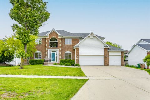 Homes For Sale - 5961 Wistful Vista Drive<br/> West Des Moines, IA 50266