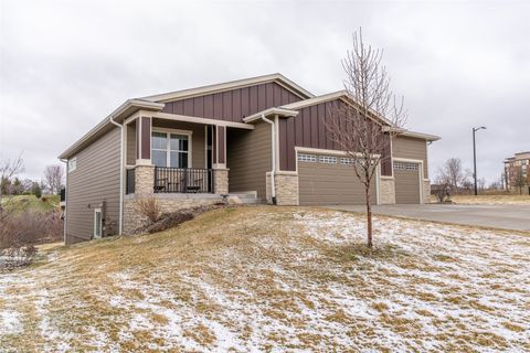 Condo For Sale - 853 S Brookings Court<br/> West Des Moines, IA 50266