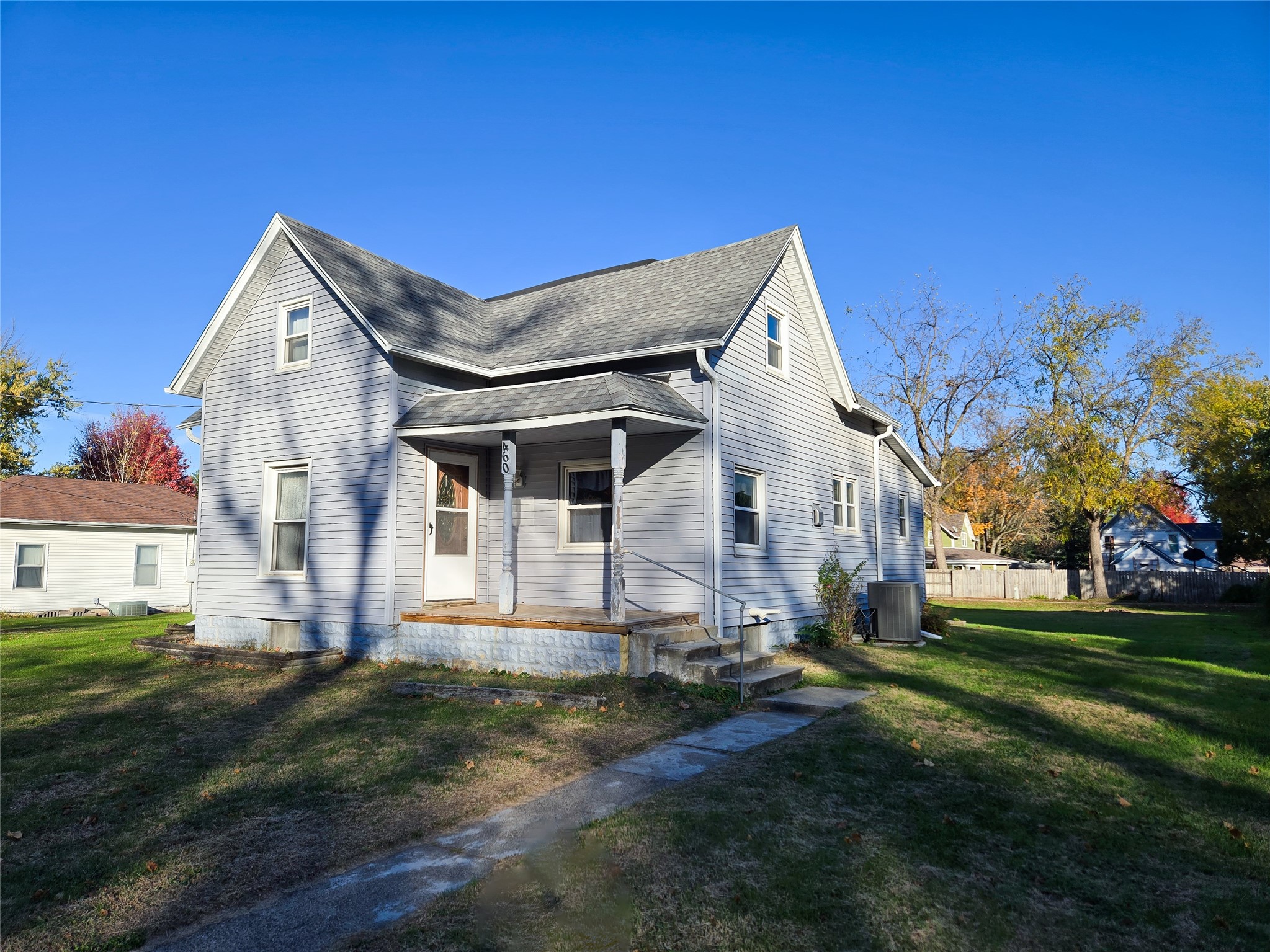 460 NE Sycamore Avenue