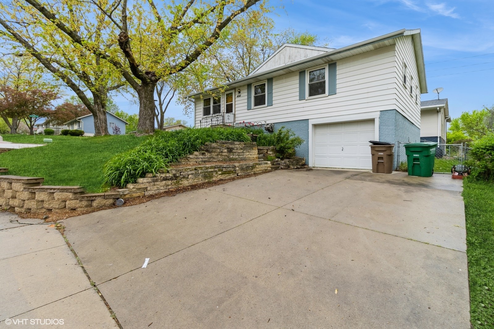 4641 Wakonda Drive, Norwalk, Iowa image 3
